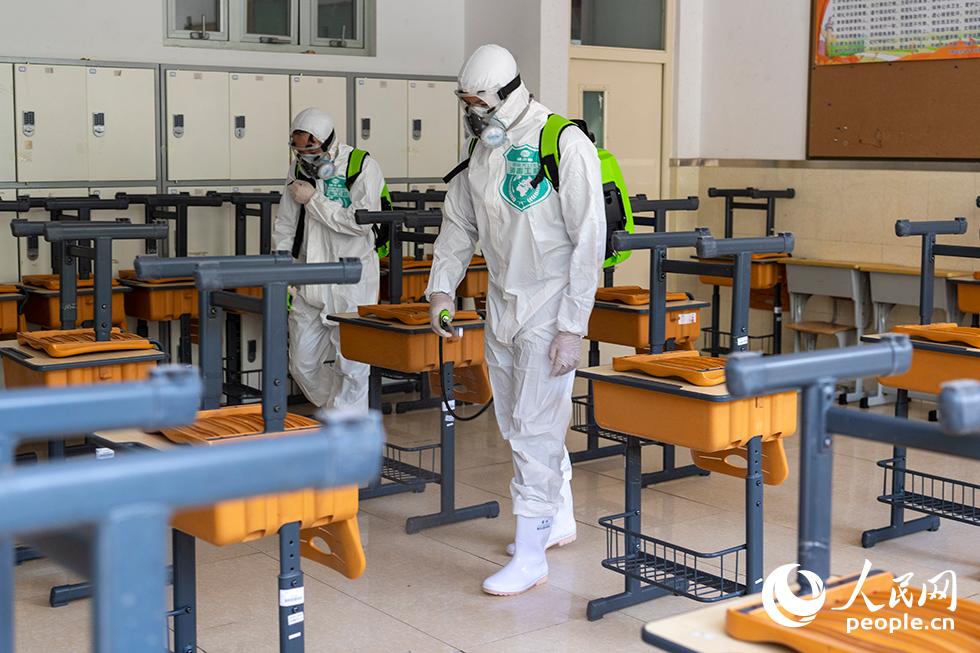 4��24�������������ˆT���ڇ�������ø�Ƅ����������M�������坍��������W(w��ng)ӛ�� ������ �z��