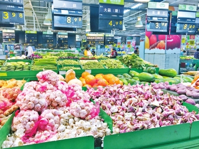 “蒜你狠”一年暴漲一倍多 河南老蒜市場(chǎng)價(jià)近10元