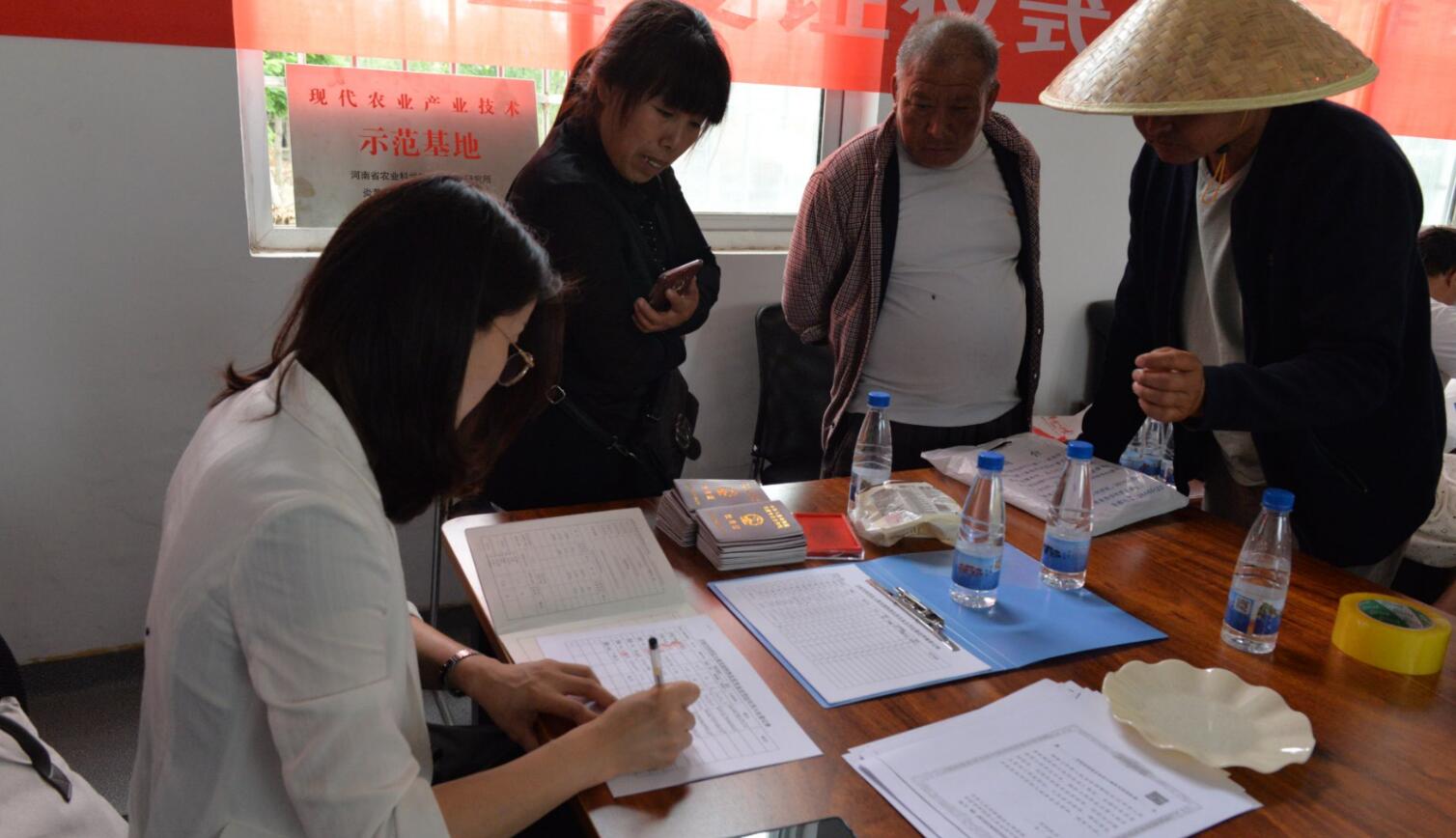 “懷抱初心 不忘鄉(xiāng)村” 炎黃文化&河大志愿者公益扶貧行動(dòng)