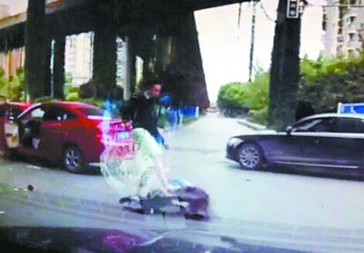 ���ӌ�Ů˾�C�ϳ���ˤ�ڵ����ߴ���