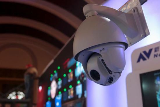 2015��11��26�գ��Ϻ�չ�[�������S�ֹ���(li��n)չʾ�ġ������ۡ����ܑ�(y��ng)�îa(ch��n)Ʒ������(du��)���������O(ji��n)�����A(y��)�y(c��)���茧(d��o)���𵽷e�O������