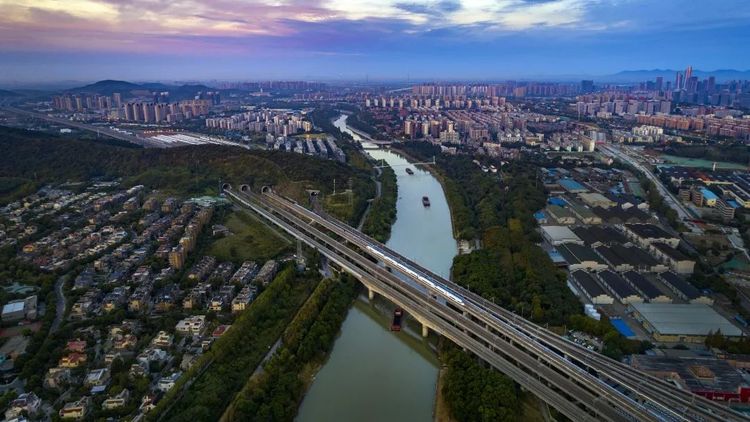 ȫ��(gu��)�F·�I(y��ng)�I(y��)���ͻ��14�f������