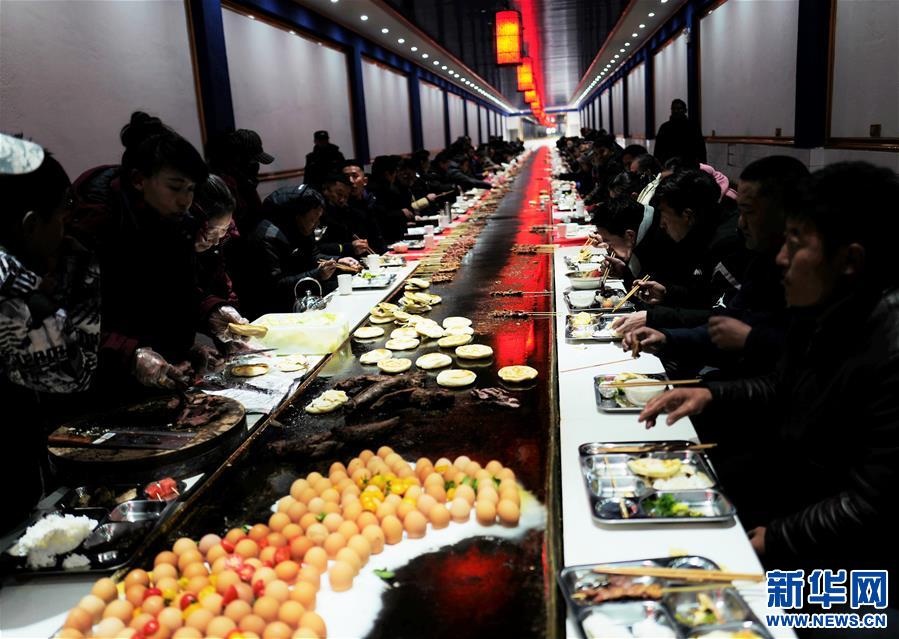 (新華視界)(1)冬游西藏:泡在溫泉里看雪山